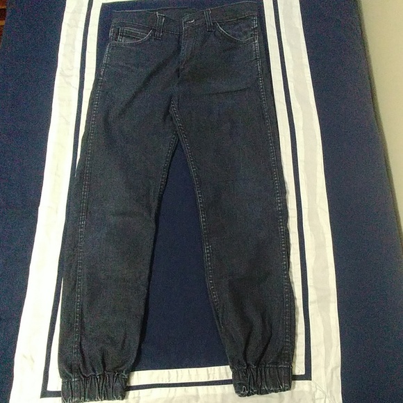 Levi's Jeans - Picture 3 of 8